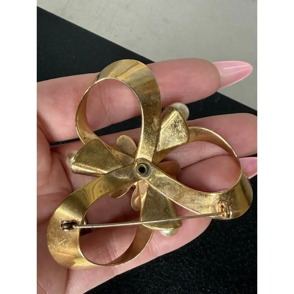 Vintage Gold Large Ribbon Bow Pearls Flower Blue Rhinestone Brooch Pin